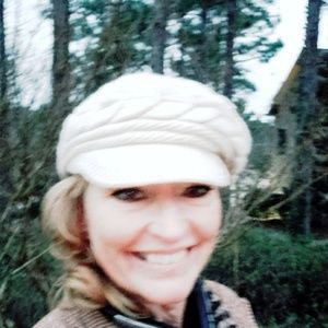 Meet your Posher, Pam